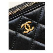 ⁦Chanel Small Vanity on Chain Pearl⁩ – תמונה ⁦4⁩