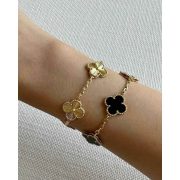 ⁦Vintage Alhambra bracelet 5 motifs ONYX⁩ – תמונה ⁦2⁩