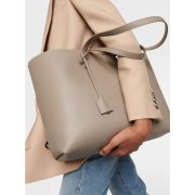 ⁦Shopping E/W leather tote bag⁩ – תמונה ⁦6⁩