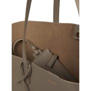 ⁦Shopping E/W leather tote bag⁩ – תמונה ⁦5⁩