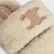 ⁦CELINE FUR SLIDES TRIOMPHE BEIGE/NUDE⁩ – תמונה ⁦3⁩