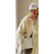 ⁦MEDIUM LADY DIOR BAG⁩ – תמונה ⁦4⁩