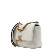 ⁦CHANEL 19 SMALL⁩ – תמונה ⁦4⁩