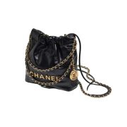 ⁦CHANEL 22 MINI HANDBAG⁩ – תמונה ⁦2⁩