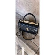 ⁦FLAP BAG WITH TOP HANDLE⁩ – תמונה ⁦2⁩