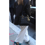 ⁦MEDIUM LADY DIOR BAG⁩ – תמונה ⁦4⁩