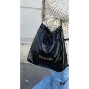 ⁦CHANEL 22 SMALL HANDBAG⁩ – תמונה ⁦2⁩