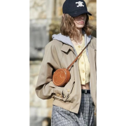 ⁦CROSSBODY OVAL PURSE CUIR TRIOMPHE⁩ – תמונה ⁦2⁩