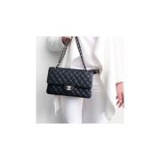 ⁦Medium Classic Double Flap Bag Caviar Skin⁩ – תמונה ⁦2⁩