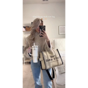 ⁦THE TOTE BAG LARGE⁩ – תמונה ⁦2⁩