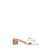 Oasis sandal