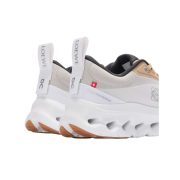 ⁦On Running x Loewe – Tan & White⁩ – תמונה ⁦2⁩
