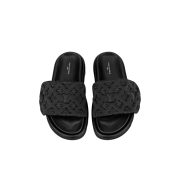⁦Pool Pillow Flat Comfort Mule⁩ – תמונה ⁦3⁩