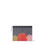 ⁦LV x YK Pochette Voyage⁩ – תמונה ⁦3⁩
