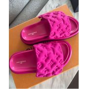⁦Pool Pillow Flat Comfort Mule⁩ – תמונה ⁦4⁩
