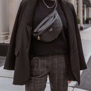 ⁦Louis Vuitton Bumbag⁩ – תמונה ⁦4⁩