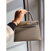 ⁦Kelly 25 Epsom Etoupe Gold Hardware⁩ – תמונה ⁦2⁩