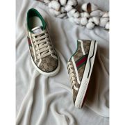 ⁦Women’s GG Gucci Tennis 1977 Sneaker⁩ – תמונה ⁦2⁩