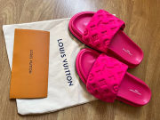 ⁦Pool Pillow Flat Comfort Mule⁩ – תמונה ⁦2⁩