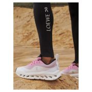 ⁦On Running x Loewe – Pink White⁩ – תמונה ⁦2⁩