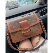 ⁦DAUPHINE CROSSBODY BAG⁩ – תמונה ⁦5⁩